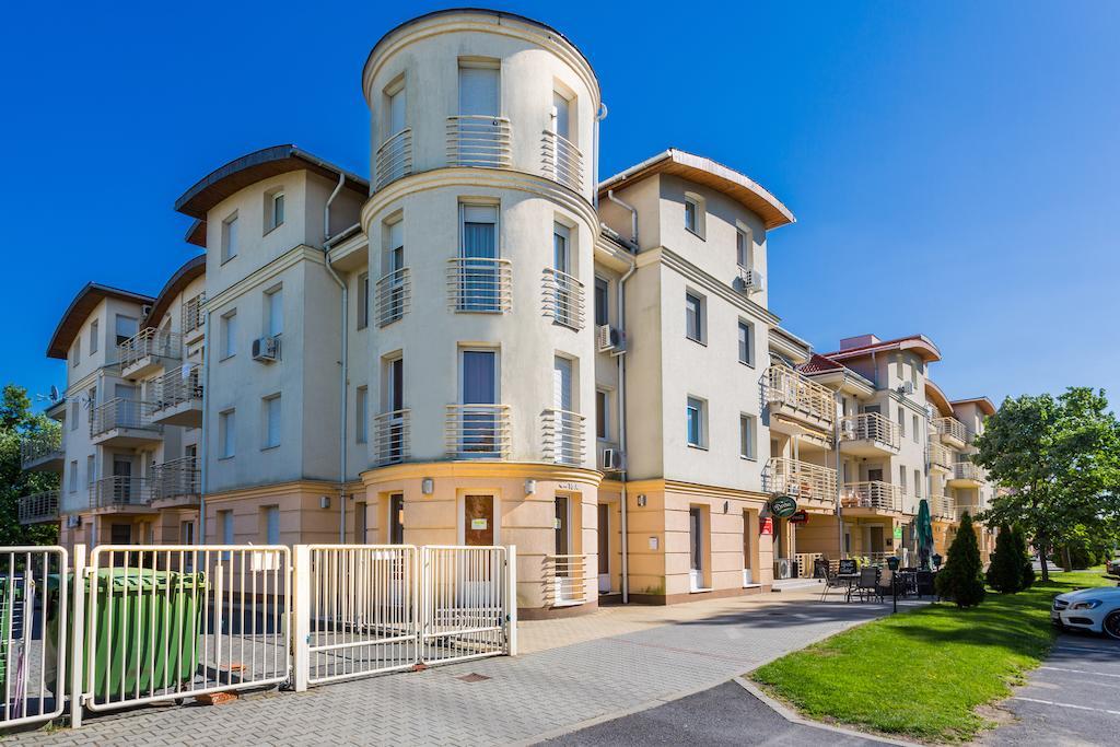 Aqua Wellness Apartments Hajduszoboszlo Exterior photo