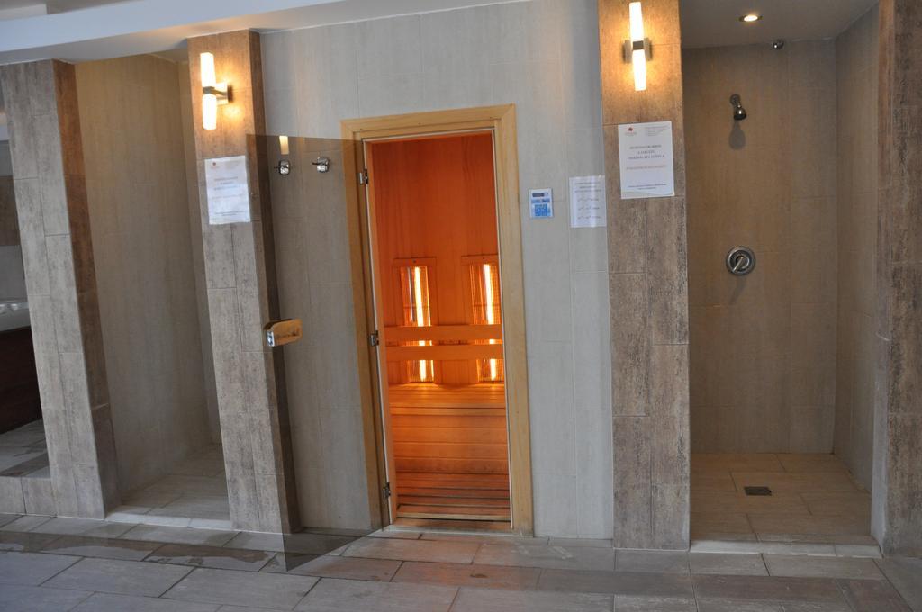 Aqua Wellness Apartments Hajduszoboszlo Room photo