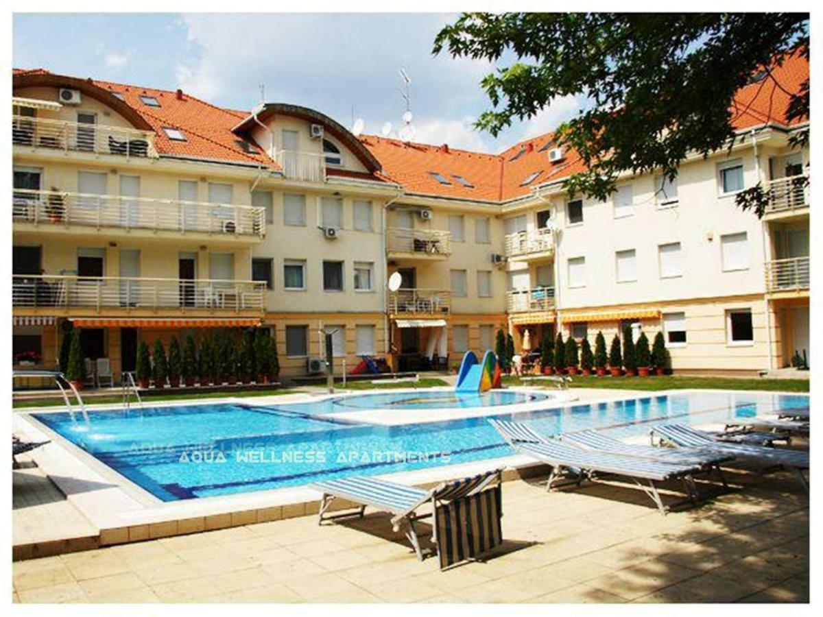 Aqua Wellness Apartments Hajduszoboszlo Exterior photo
